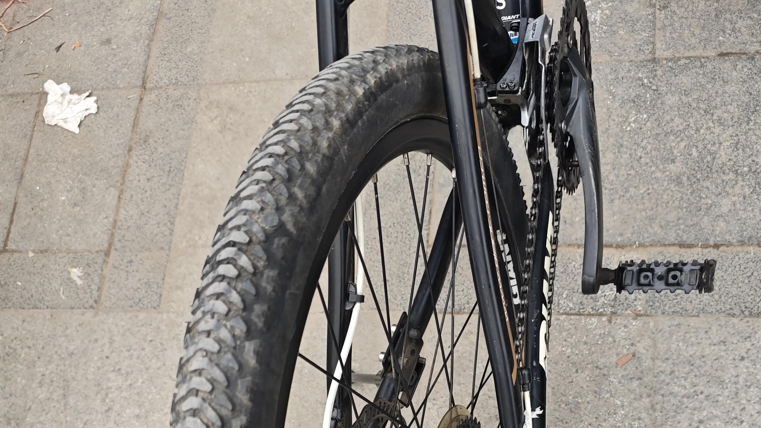 骑行锻炼，健康生活：张雪峰去世后的反思与启示