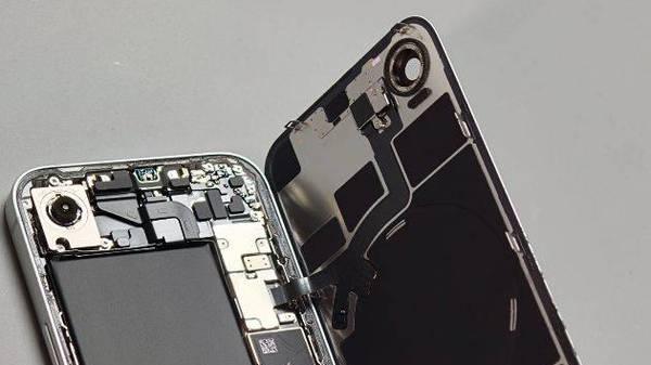 A19旗舰 | MagSafe首入 | iPhone 17e评测