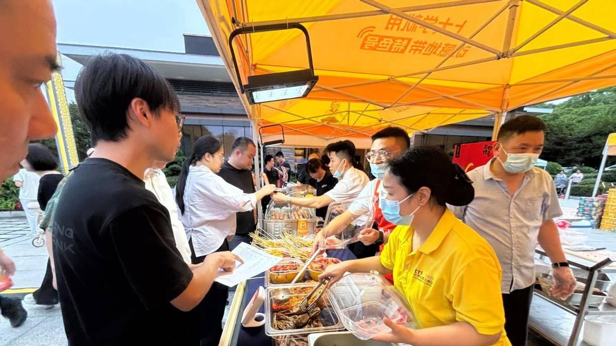 江西龙潭夜韵端午集市收官 端午集市引市民热逛