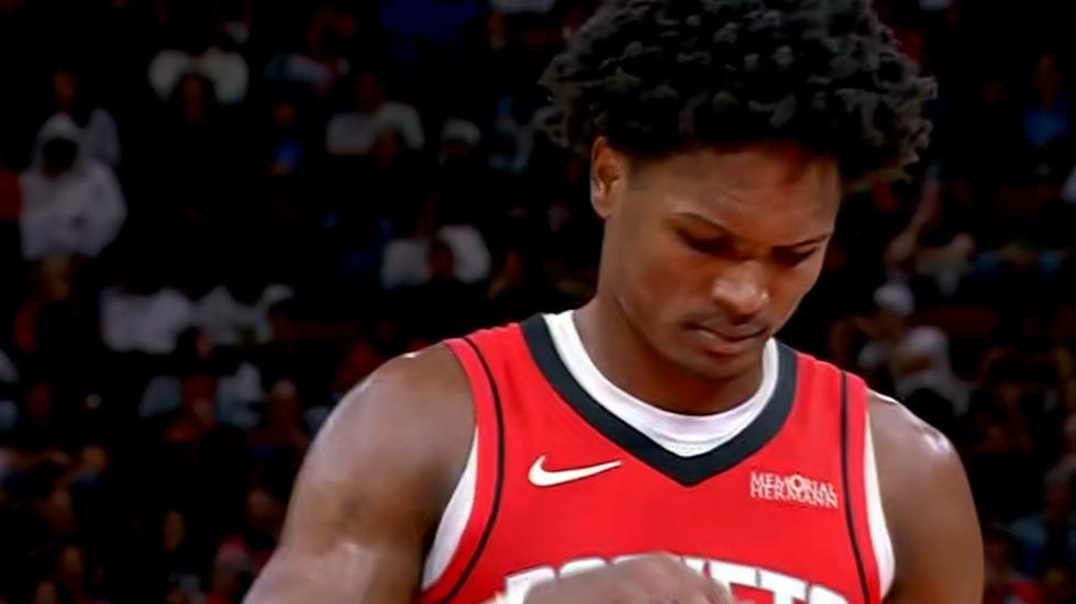 火箭主场止步3连败颓势，险胜公牛，杜兰特28分10篮板