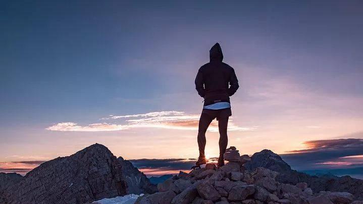 内卷的逻辑：你的善良、老实，会让你输得很惨