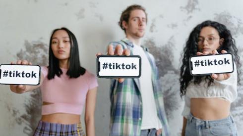 TikTok正变称全球超级应用App，除了内容与社交，还把电商、游戏、金融和搜索集中在一个应用里