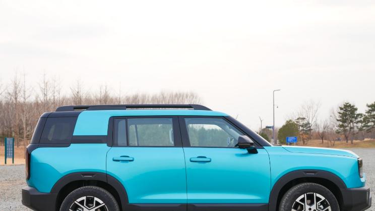 10万级SUV“全能王”猜想：BJ30旅行家能否出圈？