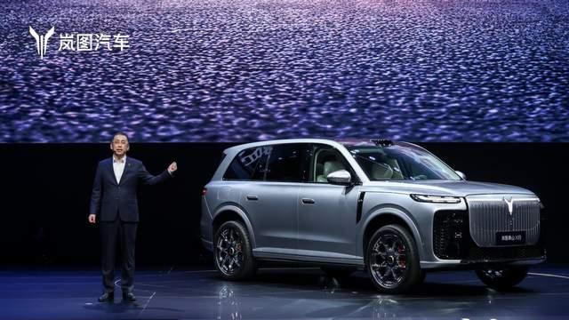 30.29万起 岚图泰山X8以“五座新王”实力定义家用SUV 3.0时代