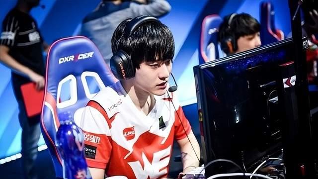 电竞圈第一帅哥退伍！长相大变样神似流浪汉，穿WE队服梦回S7