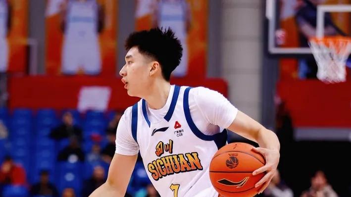 双杀！广州106-76大胜四川，送对手13连败，段睿骐11中0生涯最差