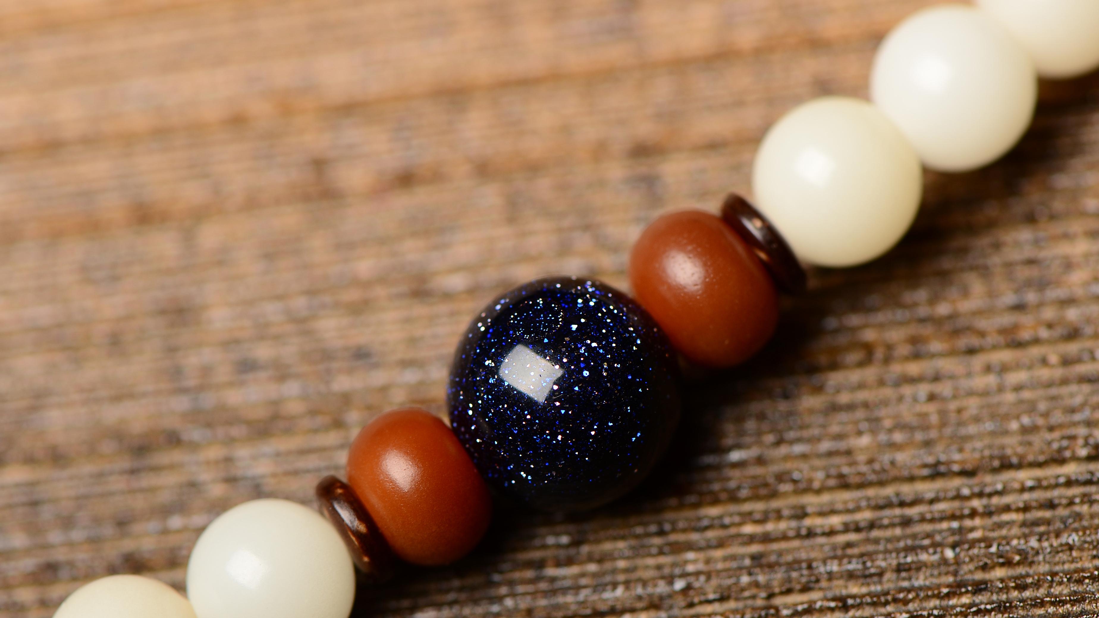 这份“年度答卷”，为什么人人都有署名权？