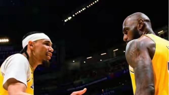 东契奇“低效”替补席“拉胯”，湖人输球露短板！