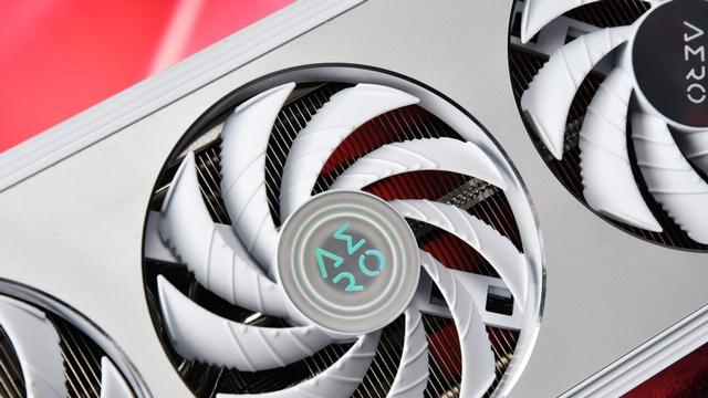 技嘉RTX 5060 Ti AERO OC 8G显卡：2K战场不偏科