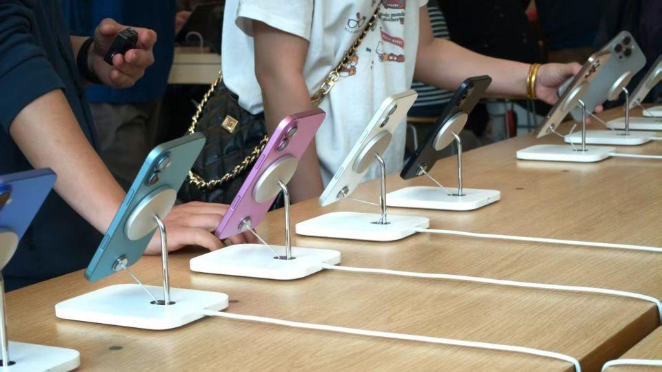 iPhone 17e下月登场！苹果明知国内遇冷为何还硬推？