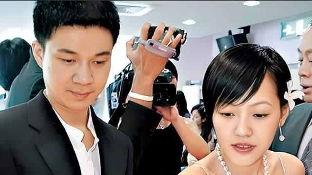 小S结束工作后街头痛哭，回应是想念姐姐大S，难走出丧姐之痛