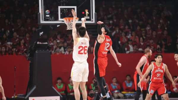 飙5记三分爆砍19分！谁还敢说朱俊龙有d没3？