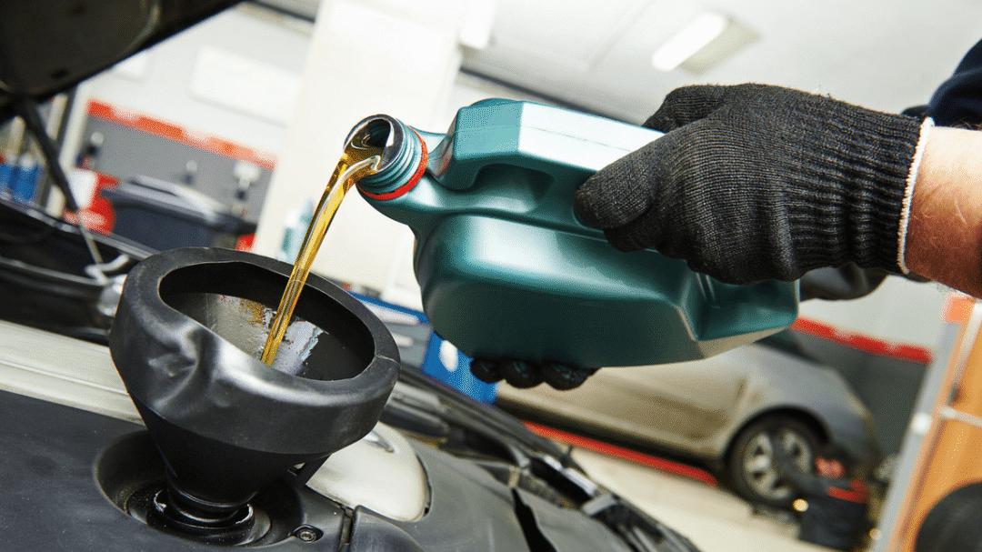 4S店最怕你知道的9个保养真相，看完这些，车主每年能省3000块！