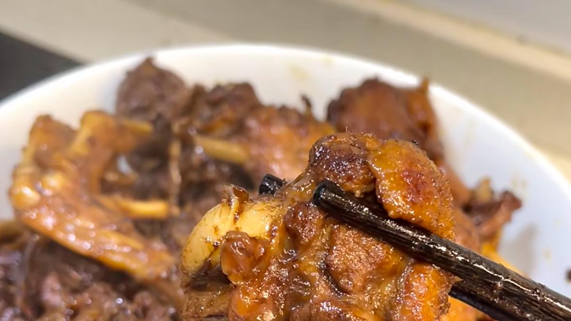 一锅姜母鸭：秋日里的暖心慰藉