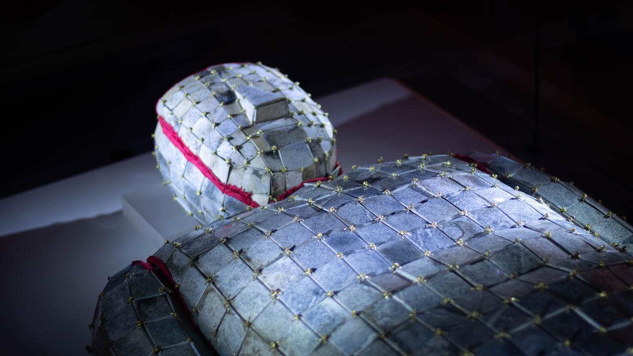 当专家变成了“砖家”，怎么会不被质疑？