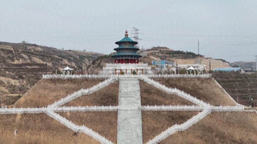 柳林： 繁花似锦引市民乐享春日好时光