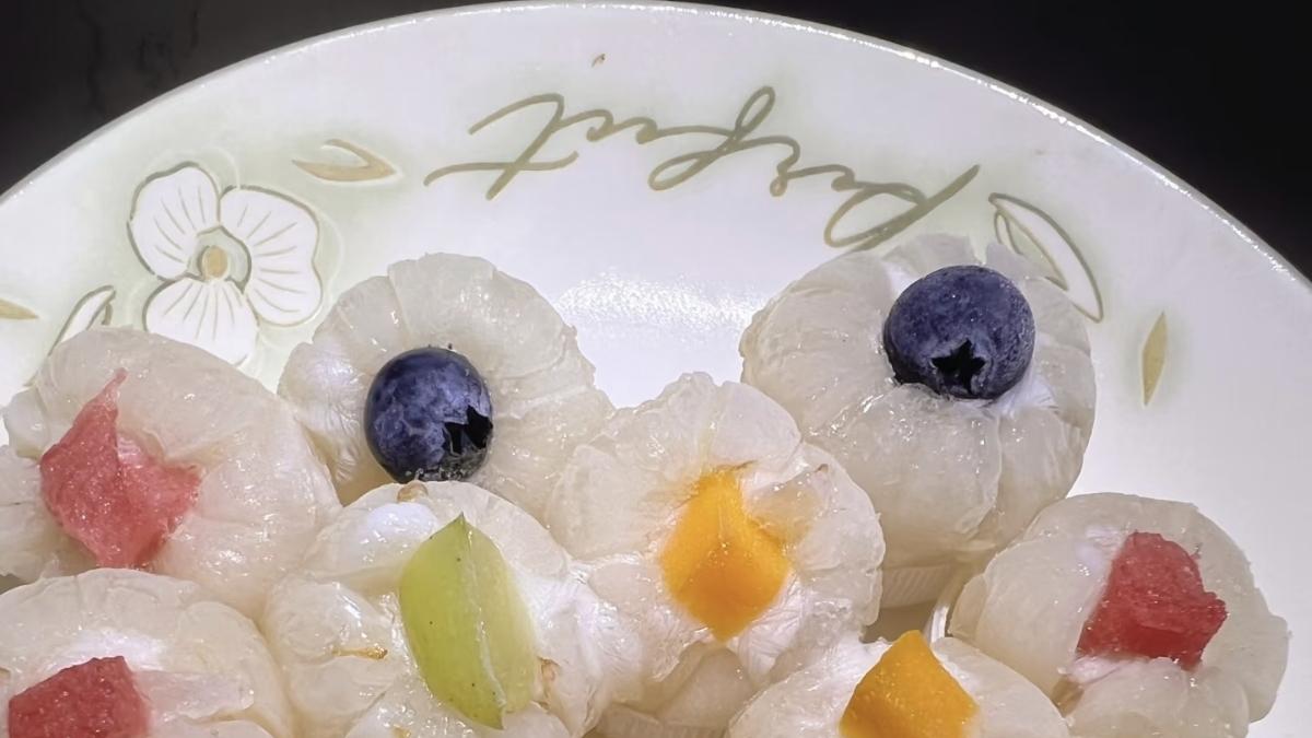 夏日神仙甜品。一口爆汁荔枝酸奶冻