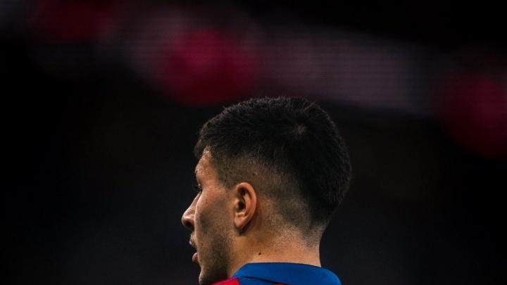 官宣！巴萨选定梅西接班人，19号战袍传承！