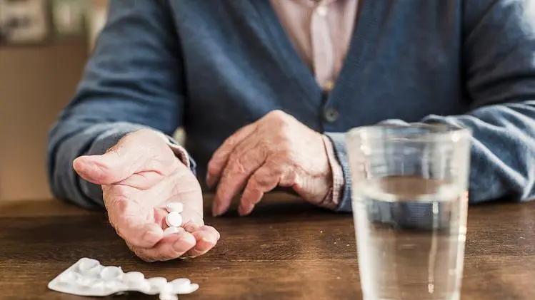 新研究：老年人常用1类药物，或使心梗风险增加46%，附详细清单