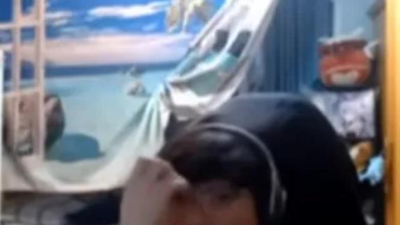 Beryl被吓坏了，不敢相信LPL打比赛要坐飞机，在韩国最多只要坐车