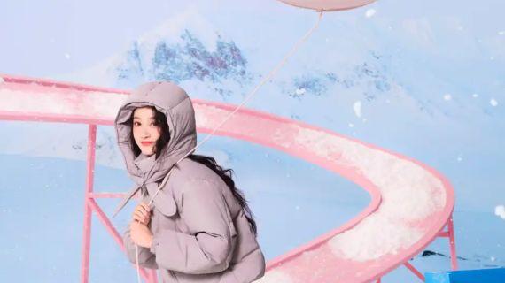 成熟衣橱的趣味升级术：从图案、细节到色彩的搭配心法