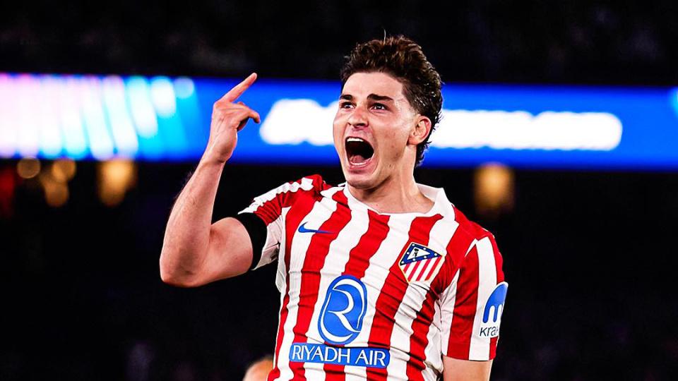 从红牌到漏判再到绝杀！诺坎普惨夜：巴萨0-2完败马竞，弗里克陷绝境