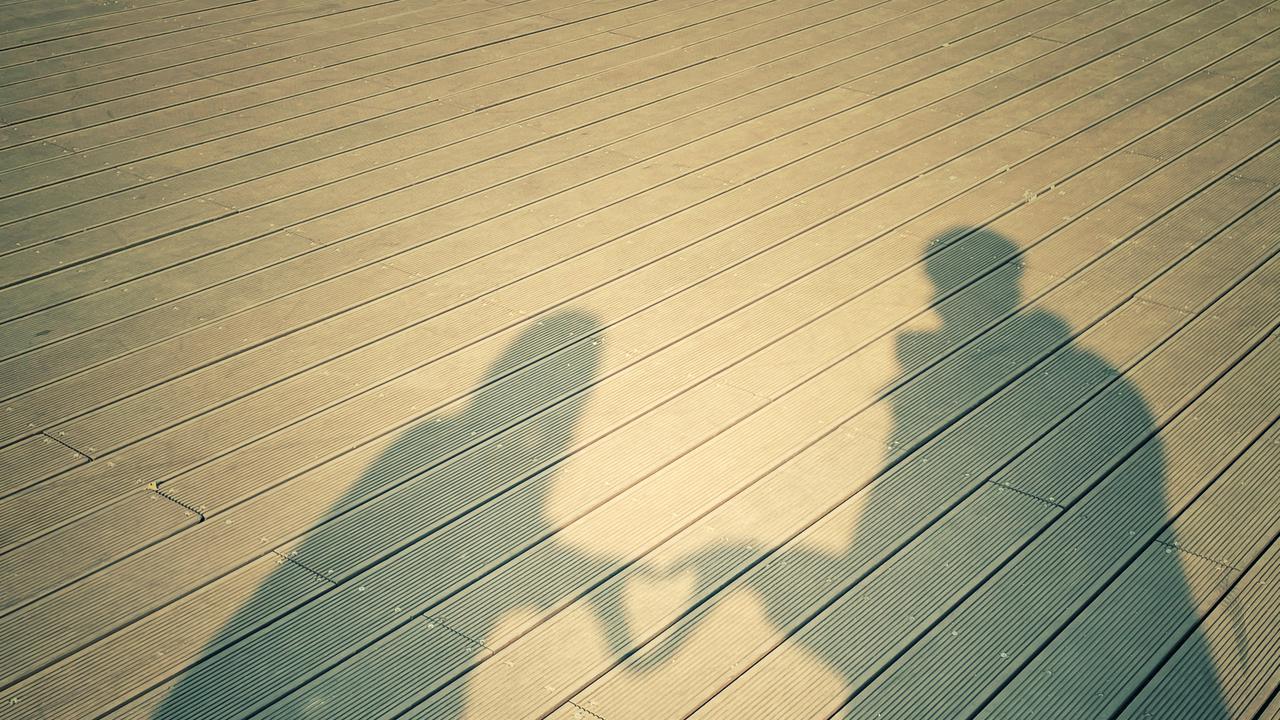 如果有一天，你遇见一个真心相伴的人，请务必首先做好这9件事