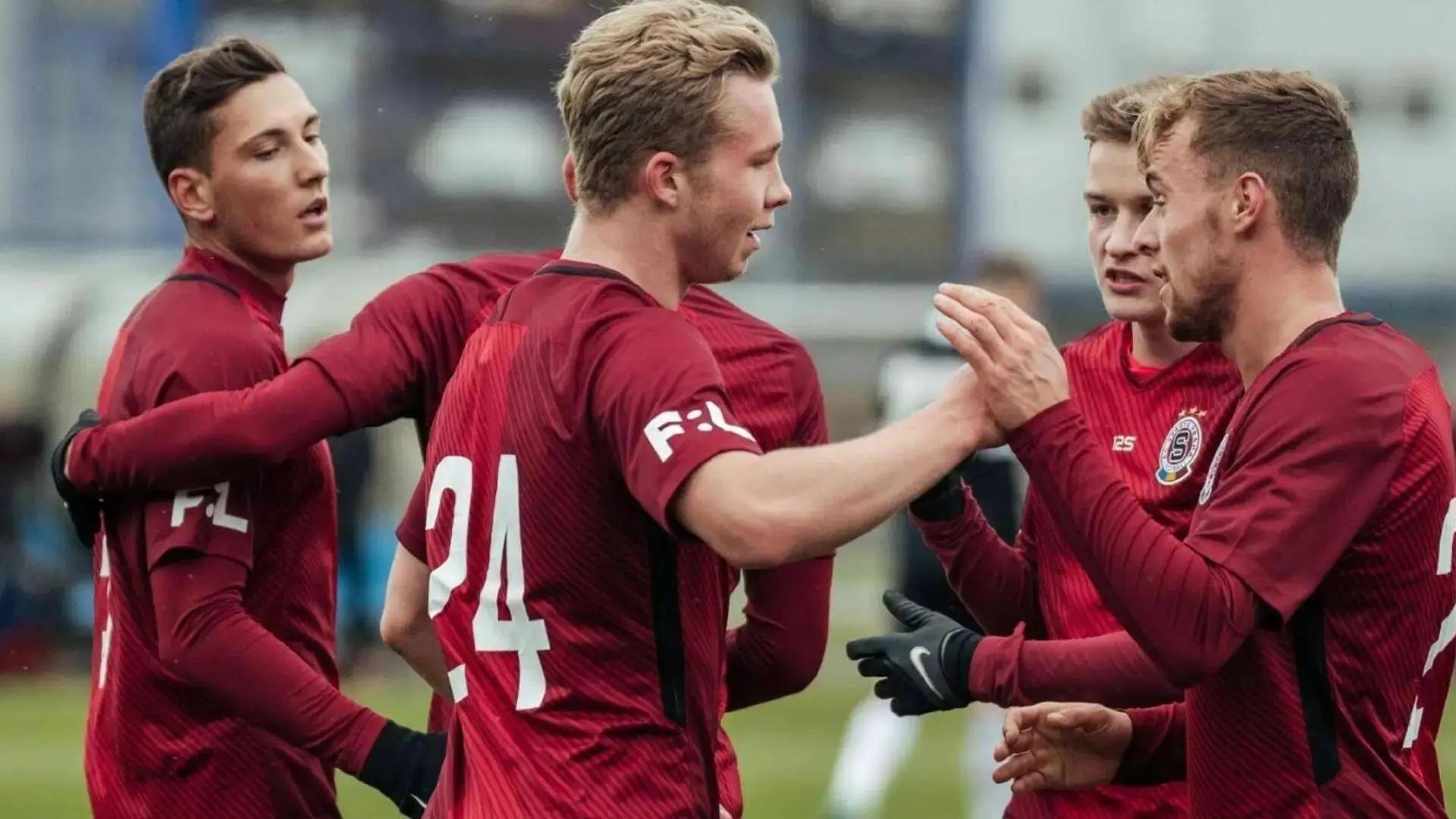 欧联夜战：鹰巢捍生机，布拉加稳字当先，附赠足球日记扫盘分享