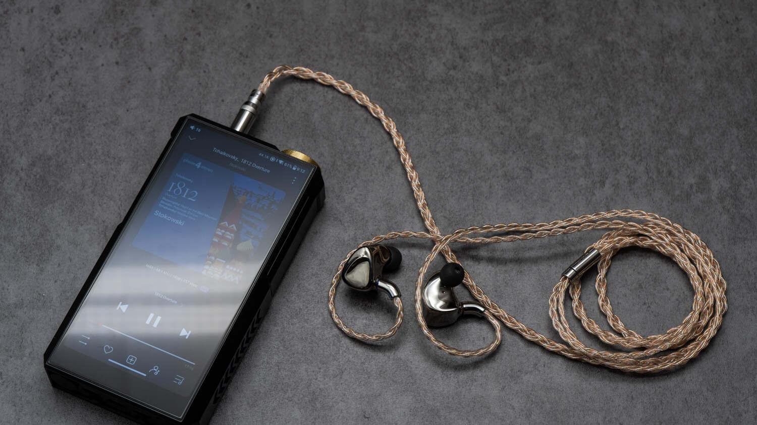 飞傲M27音乐播放器：发烧友的「搭子」，评测者的「尺子」