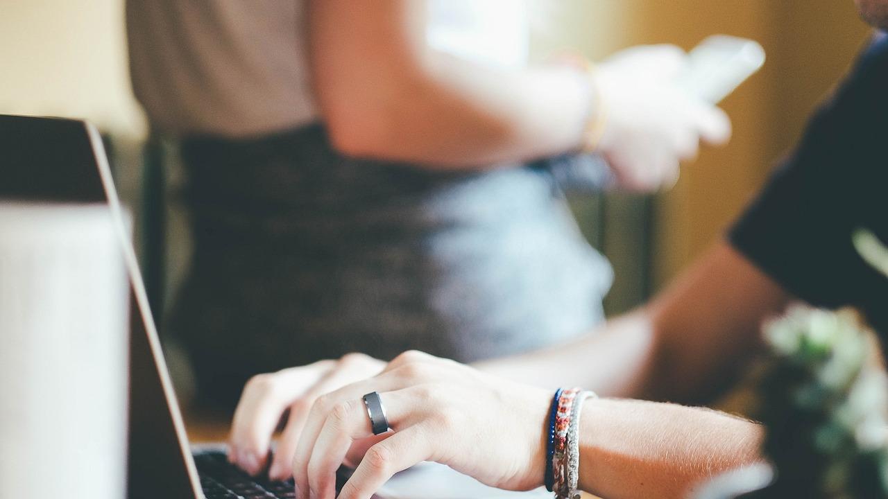 马斯克谈AI：未来3到7年，将是人类史上“极度撕裂”的过渡期