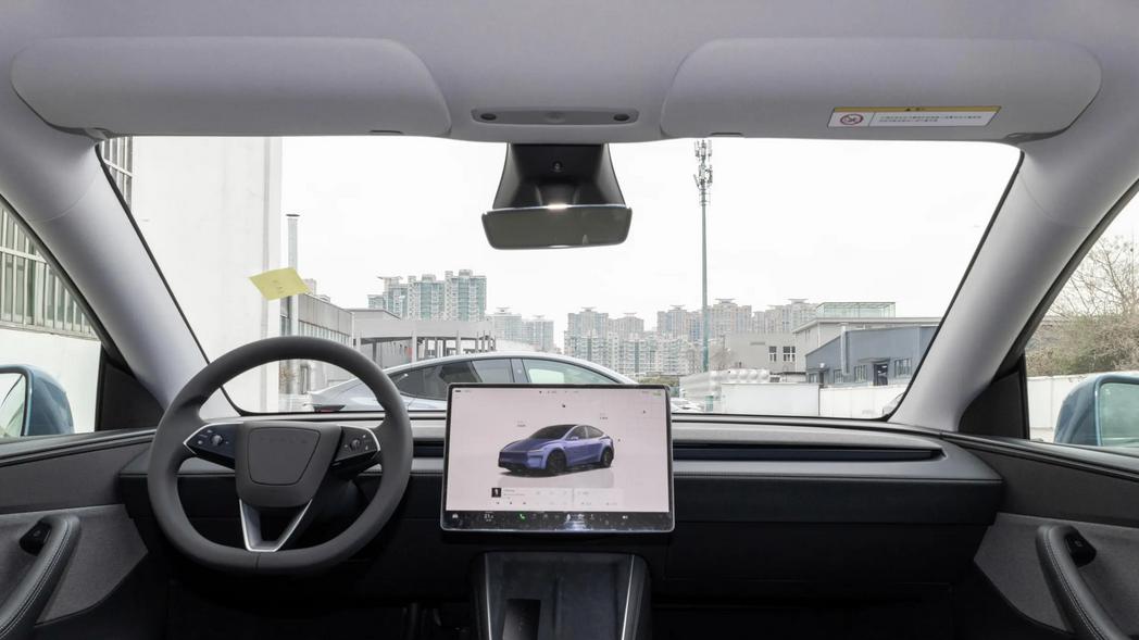 屏幕提升至16英寸，价格维持原状，26款特斯拉Model Y能买吗？