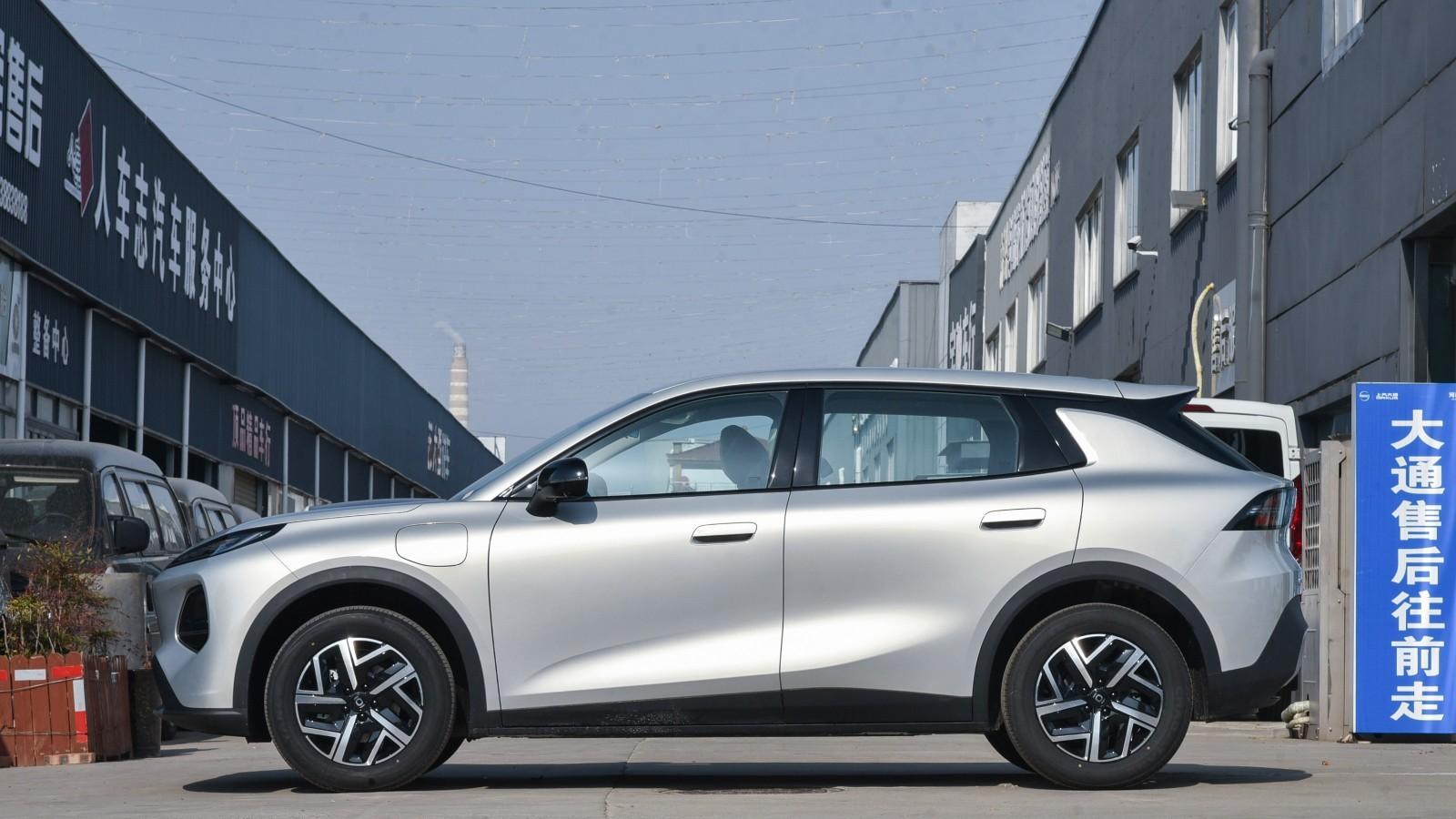 又一款10万级纯电车火了！3月份卖出12568辆，环比大涨226%