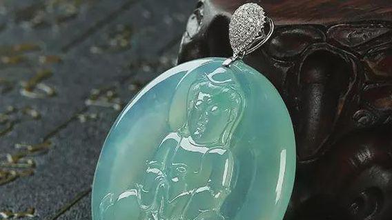 如何挑选翡翠观音、玉佛