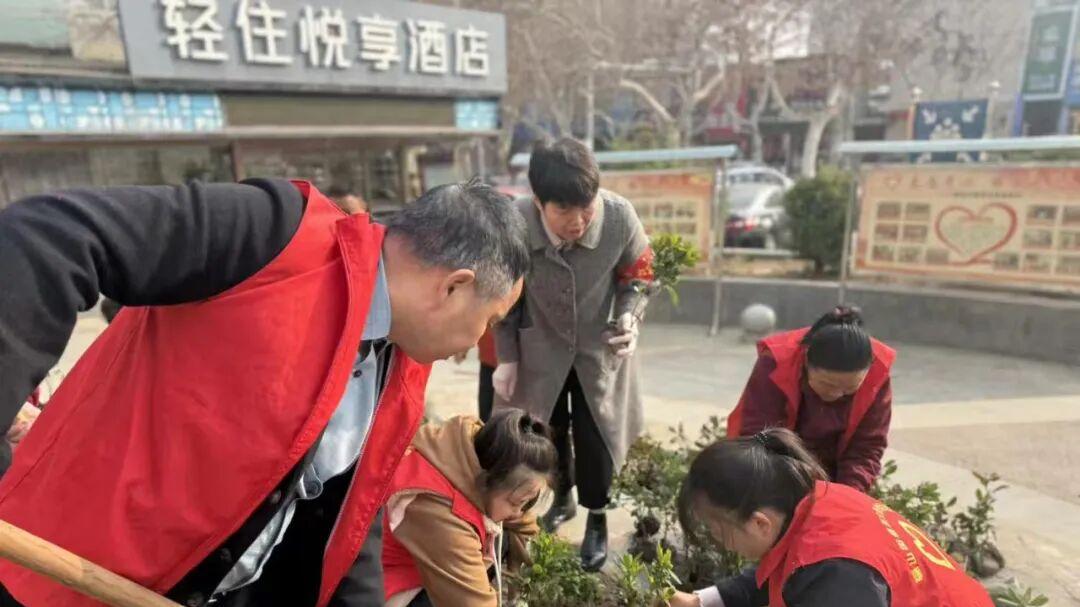 春已至，万物生，植树正当时
