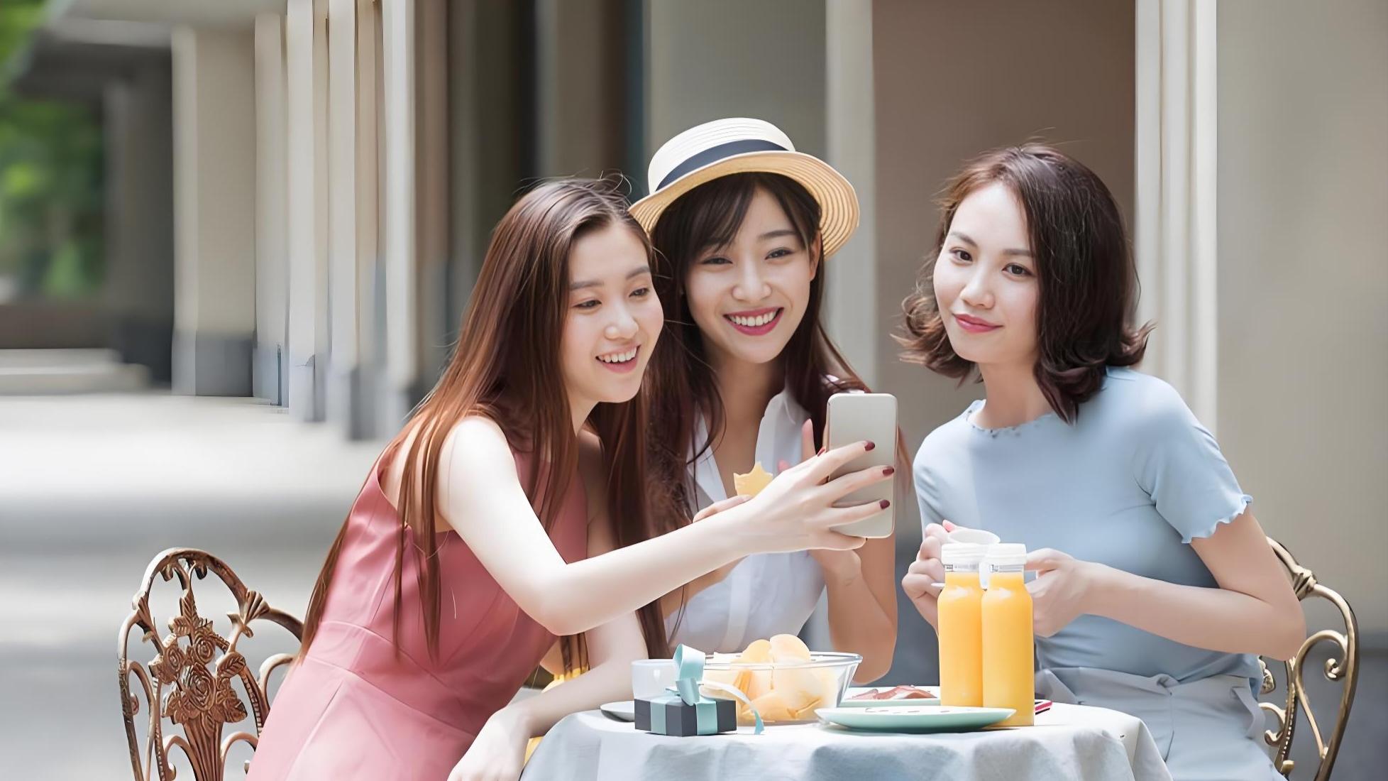 这届女生，开始让外卖贴脸宠自己