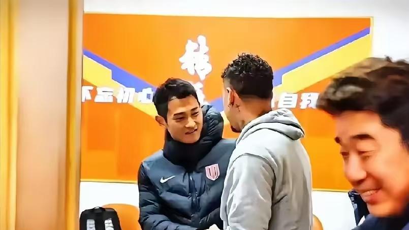 锦上添花，前泰山国脚回归蓉城！川媒：蓉城替补后腰，都是国字号