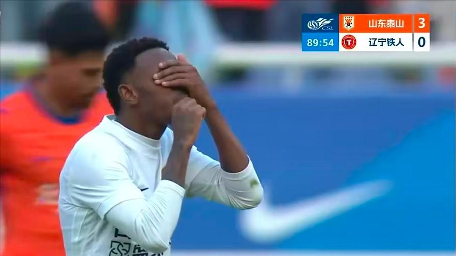 嘲讽裁判张雷：铁人外援面临追罚！鲁媒：他懂“闭着眼瞎吹”精髓
