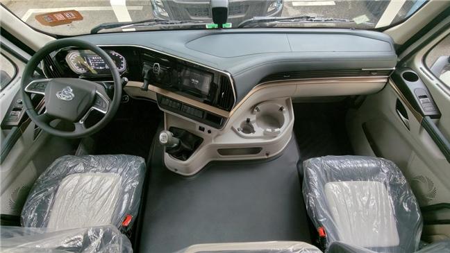 乘龙H5V LNG牵引车：以高效舒适，伴卡友一路创富前行