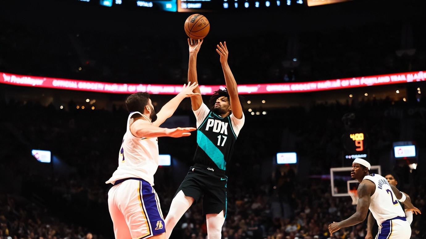 近6场仅1胜，即将掉出前6！077缺阵，老詹20+9+8，斯玛特25分伤退