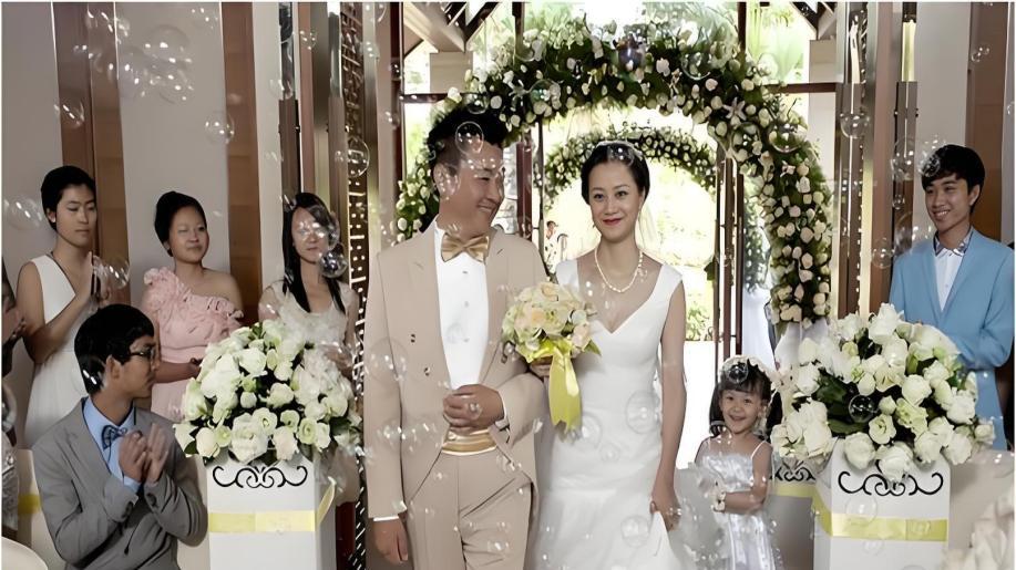 倪虹洁自曝晚年困境：离婚后儿子不认妈，1人独自赡养5位老人