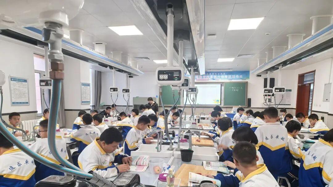 鄂尔多斯市第一中学伊金霍洛分校开展非统考科目成果展示评估活动