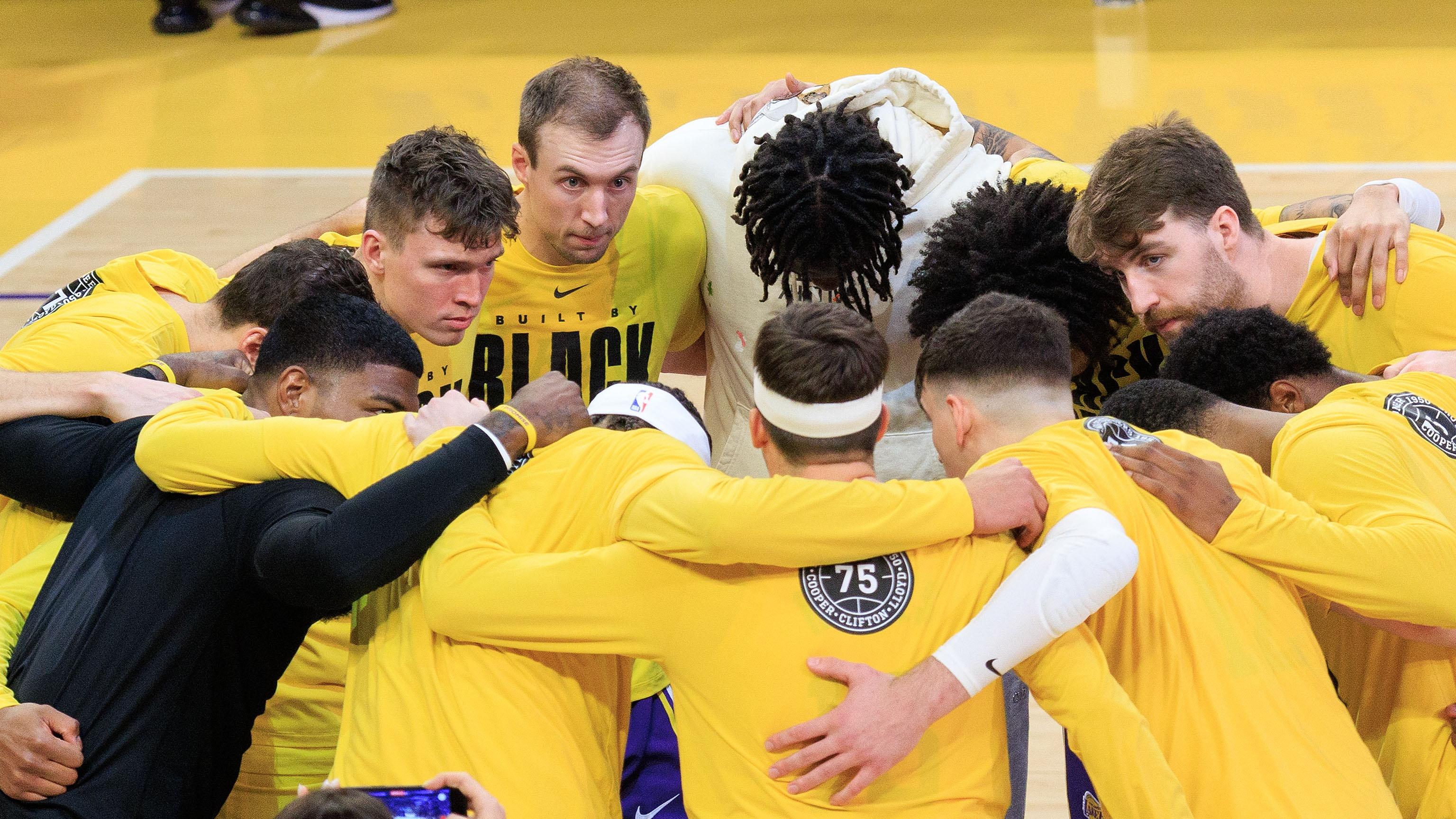 当东里进化老詹放权湖人9连胜完成蜕变 复制24独行侠逆袭神迹？