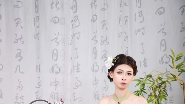 安禾：在静默中生长，于镜头前绽放