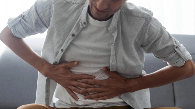 别把胰腺炎当成胃不舒服，等疼到晕过去才去医院！请立即就医