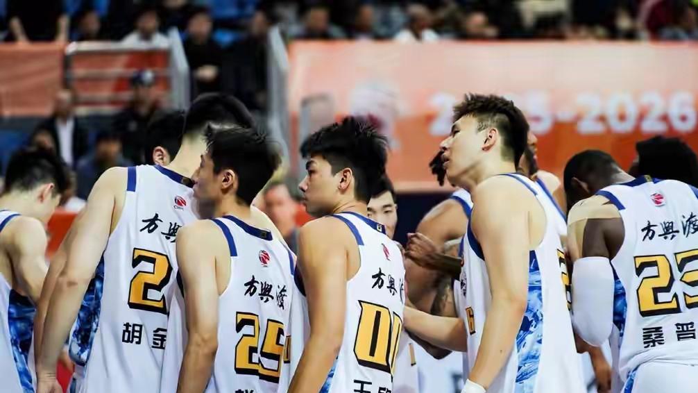 广厦vs青岛，王博“pk”刘维伟，外援对位，谁能拿下焦点争锋？