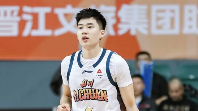 辽宁男篮寻赵继伟接班人，盯上12+3新星，与多队竞争，山东千万挖王岚嵚