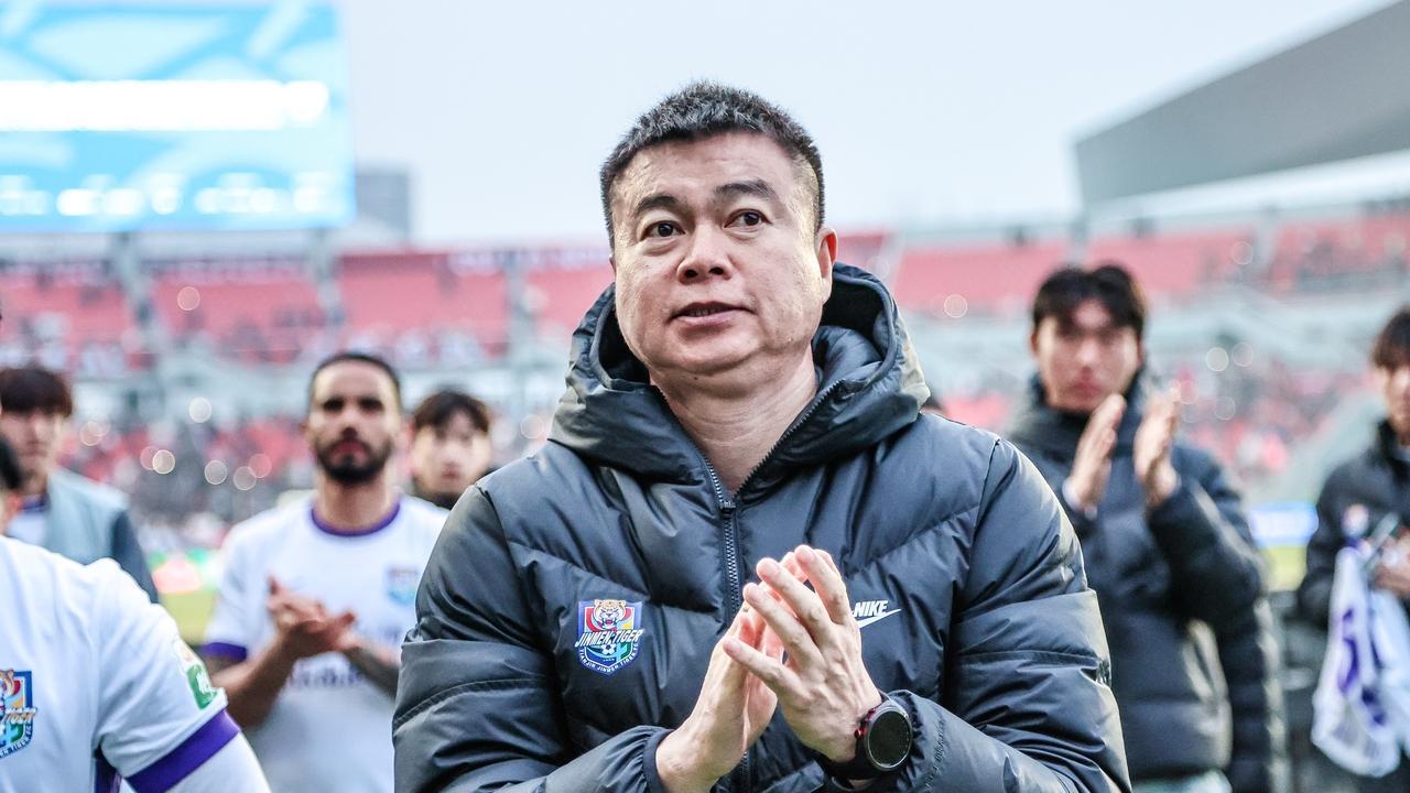 他救过天津足球的命，如今却成了最该下课的人？