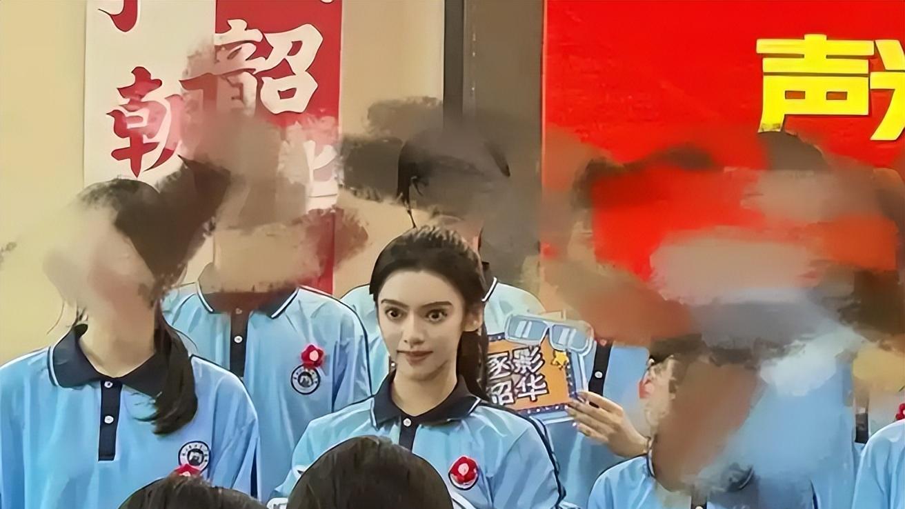 五官满分，眼神零分：那个“美得吓人”的艺考生，输在哪里？