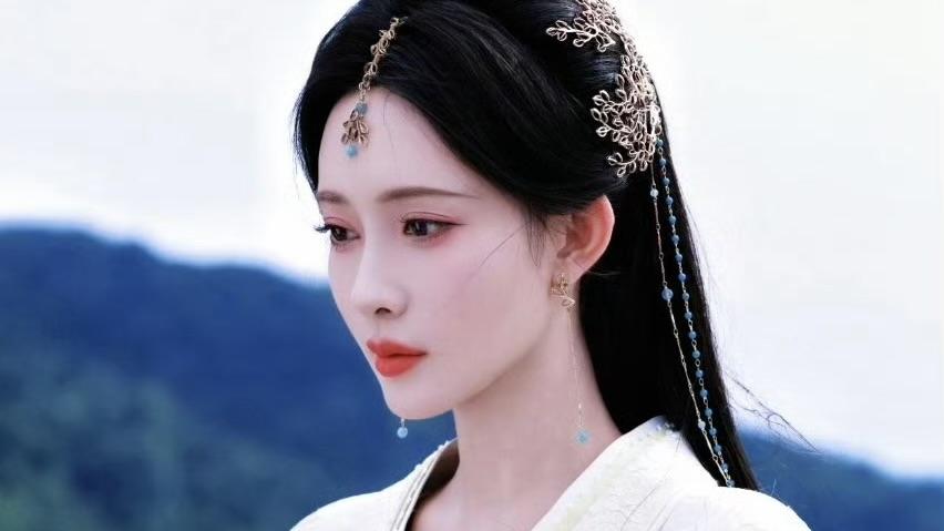 孟子义新剧《百花杀》未播先火，半个娱乐圈好友自发云包场，被赞“内娱人脉101”