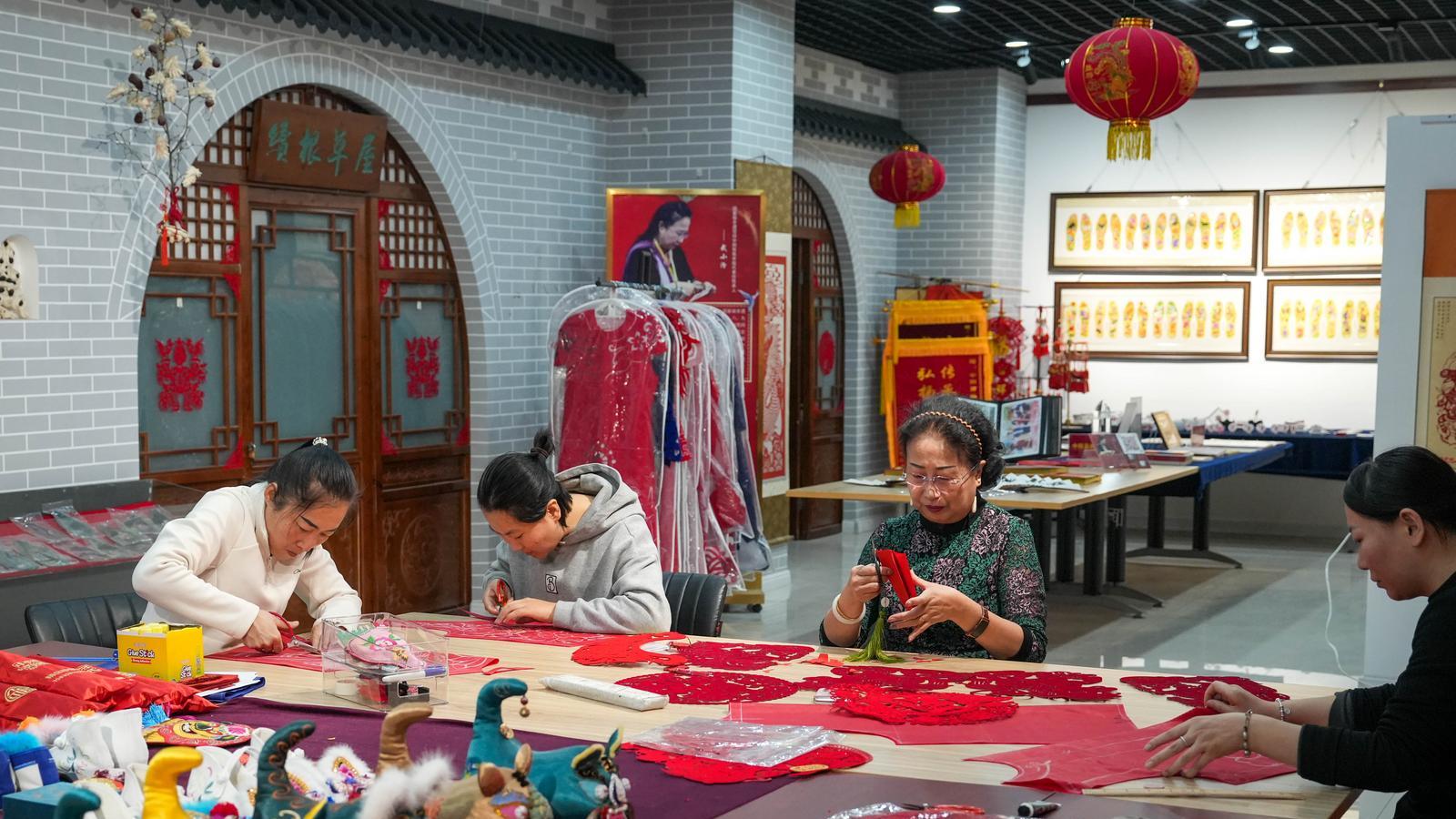 【文化旅游】一把剪刀 一张红纸 指尖绽放万千世界